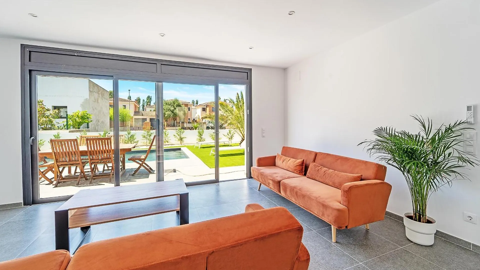 Welcs Villa 167 Emp Con Piscina Privada Empuriabrava